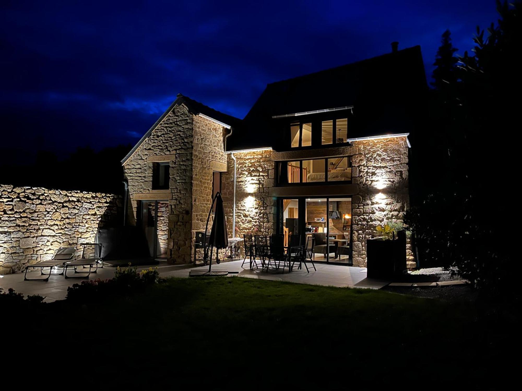 Les Portes du Coglais Maison D'Hote Avec Sauna Et Jacuzzi A La Campagne מראה חיצוני תמונה