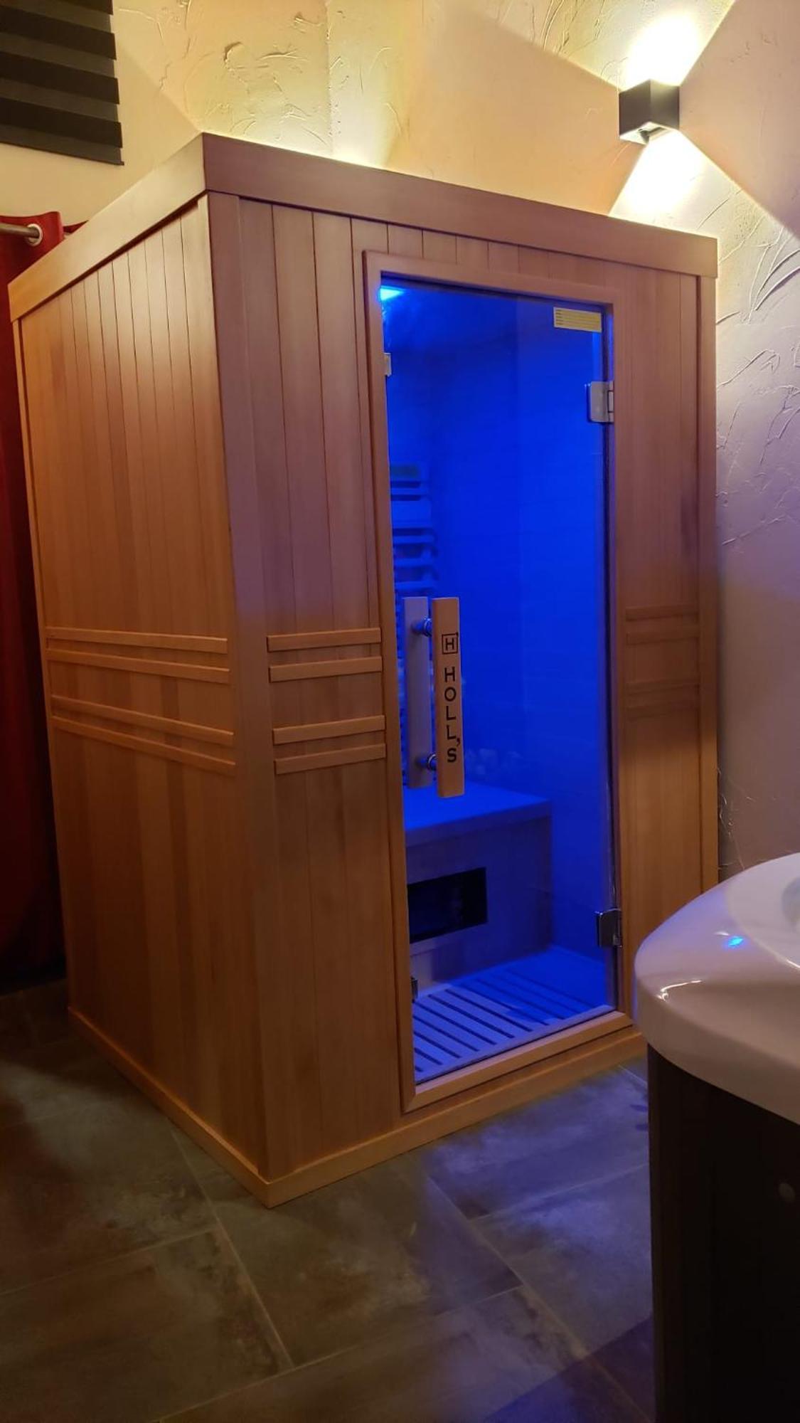 Les Portes du Coglais Maison D'Hote Avec Sauna Et Jacuzzi A La Campagne מראה חיצוני תמונה