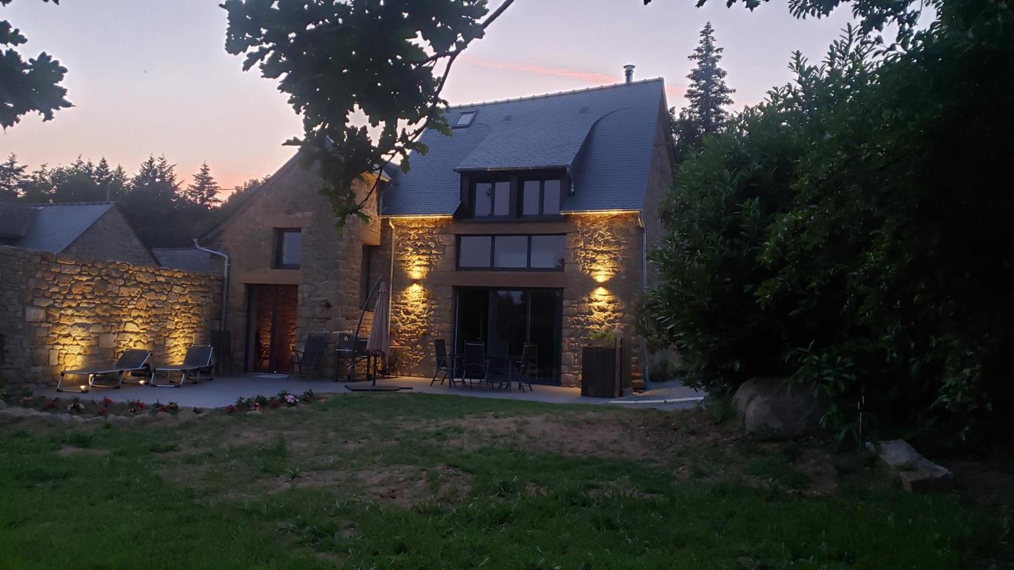 Les Portes du Coglais Maison D'Hote Avec Sauna Et Jacuzzi A La Campagne מראה חיצוני תמונה
